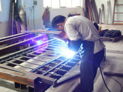 Dịch vụ hàn sắt dạo, hàn sắt tại nhà Quận Phú Nhuận Tphcm
