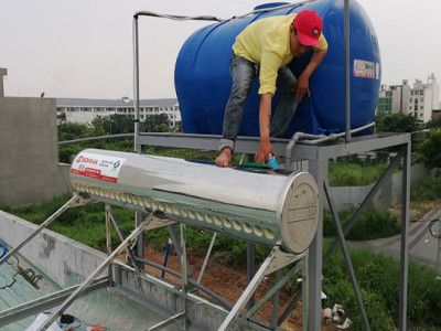 Thợ chuyên khắc phục sự cố máy nước nóng năng lượng giá rẽ ở tại tphcm