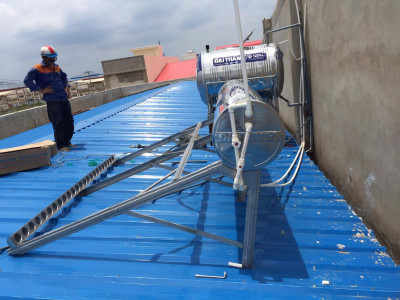 Tư vấn lắp máy nước nóng năng lượng mặt trời tại TPHCM