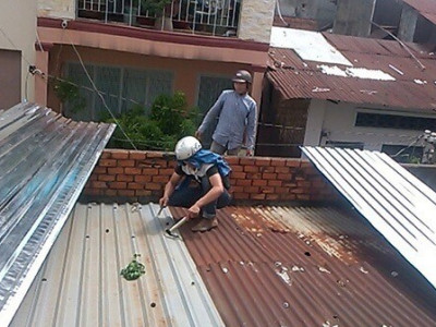 Dịch vụ sửa chữa chống dột mái tôn tận nơi tại TPHCM