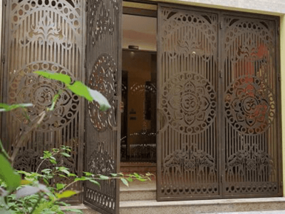 Làm cửa sắt, sửa cửa sắt giá rẽ tại Bình Dương