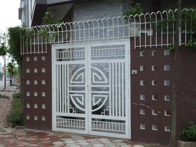 Sửa cửa sắt quận 1 uy tín chuyên nghiệp theo yêu cầu