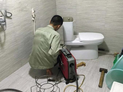 Đơn vị hút bể phốt giá rẽ chuyên nghiệp tại Hoàn Kiếm