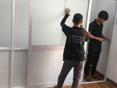 Chuyên thi công nhôm kính tại TPHCM giá rẽ uy tín
