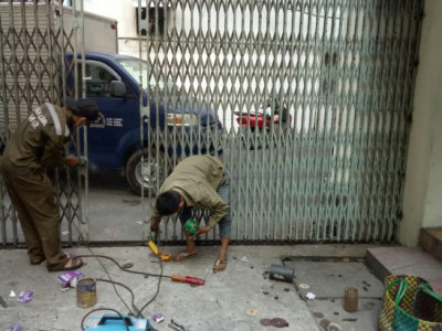 Sửa Cửa Sắt Thủ Đức, TPHCM - Đội Thợ Cửa Sắt Tay Nghề Hơn 15 Năm