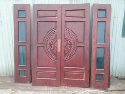 Đơn vị chuyên thu mua cửa gỗ cũ giá cao tại Tphcm