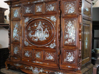 Cơ sở thu mua tủ thờ gỗ cũ các loại giá cao tại Tphcm