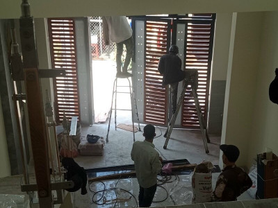 Thợ gia công cửa sắt 2 cánh, 3 cánh, 4 cánh trọn gói giá cực rẻ
