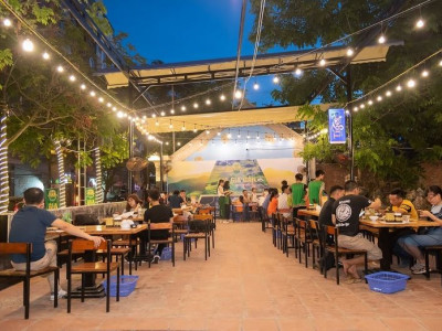 Đơn vị xây dựng và sửa chữa quán cafe quán nhậu bạt kéo ở tại Hóc Môn