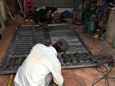 Cơ sở nhận hàn cửa sắt, cửa cổng, hàng rào sắt tại Đồng Nai giá rẽ