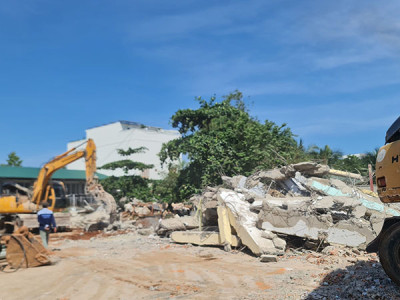 Dịch vụ đập phá tháo dỡ, đào móng công trình uy tín tại Quận 8