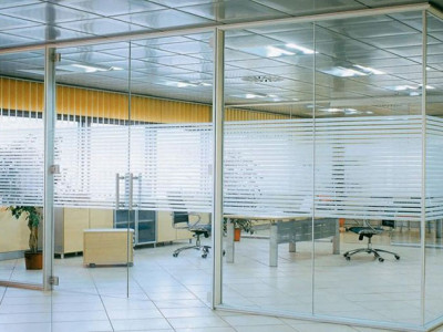 Nhà thầu thi công nhôm kính theo yêu cầu tại Quận 1