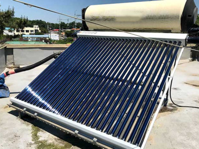 Sửa máy nước nóng năng lượng mặt trời Quận 10 uy tín, hỗ trợ nhanh 24/7