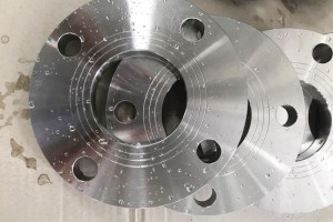 Dịch vụ gia công mặt bích inox tại Đồng Nai