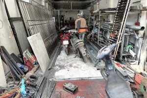 Xưởng gia công cửa sắt, cửa kéo, cửa lùa, cửa cuốn tại Tphcm