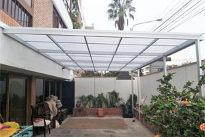 Đơn vị chuyên gia công lắp đặt mái hiên, mái che tiền chế uy tín